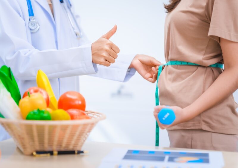 Female,Asian,Nutritionist,Providing,Consultations,For,Weight,Loss.,Reduce,Belly